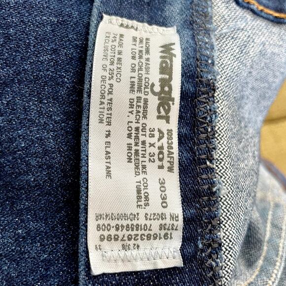 Vintage 90s Wrangler Men's Jeans Dark Blue Wash Denim Straight Leg 38x32 - Picture 6 of 10